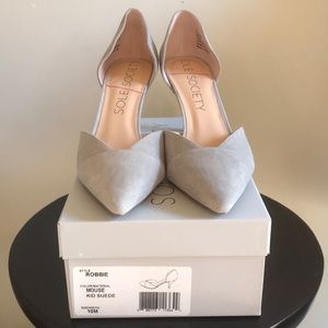 Sole Society “Robbie” Light Gray kid suede heels